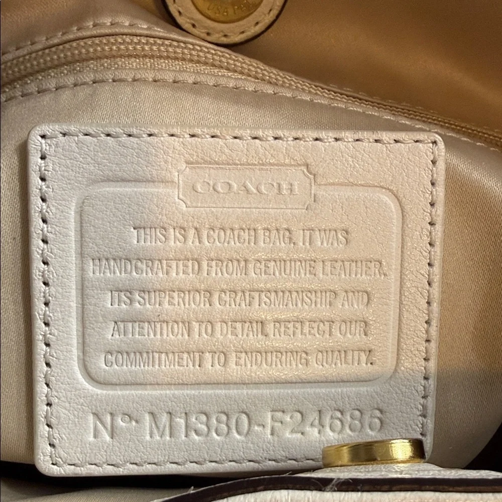 Coach Campbell Triple Entry Pebbled Leather Hobo – Style F24868 in Cream/Ivory